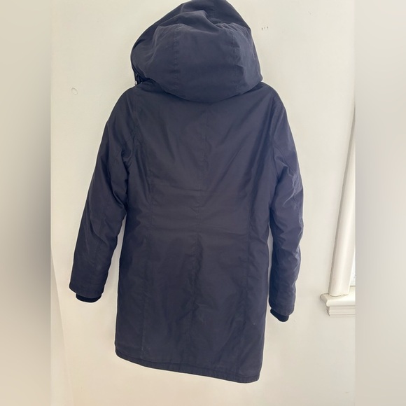 Aritzia Babaton Oskar Parka (1st Generation) - Picture 13 of 16